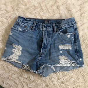 Abercrombie & Fitch Women’s distressed jean shorts